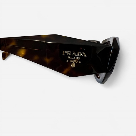 Prada sunglasses - Picture 2 of 8